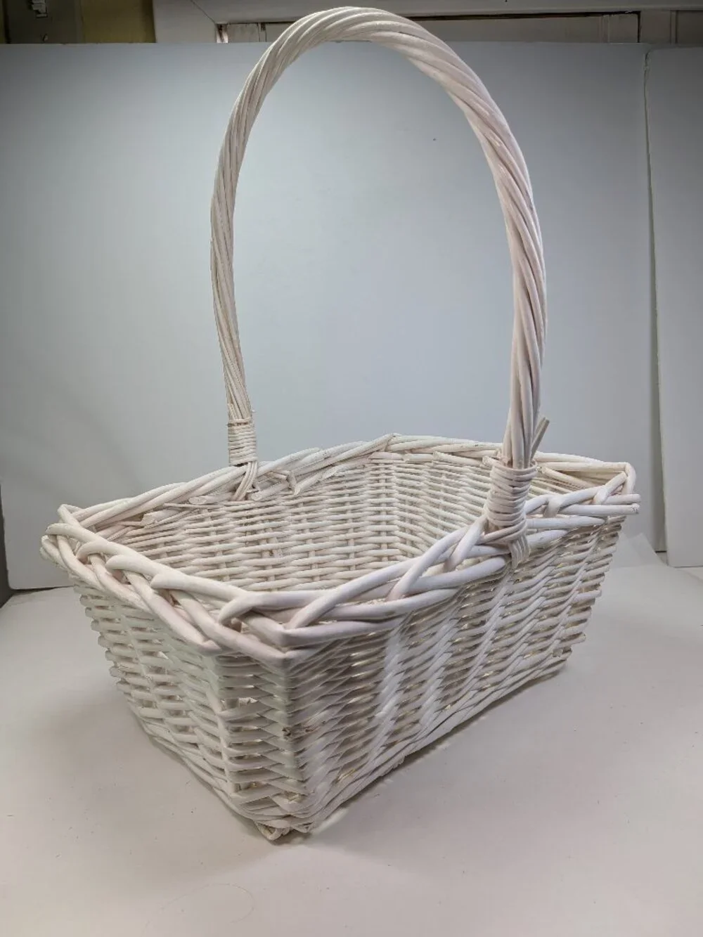 VTG Extra Large Whitewash Wicker Basket Fixed High Arch Handle Gathering Basket